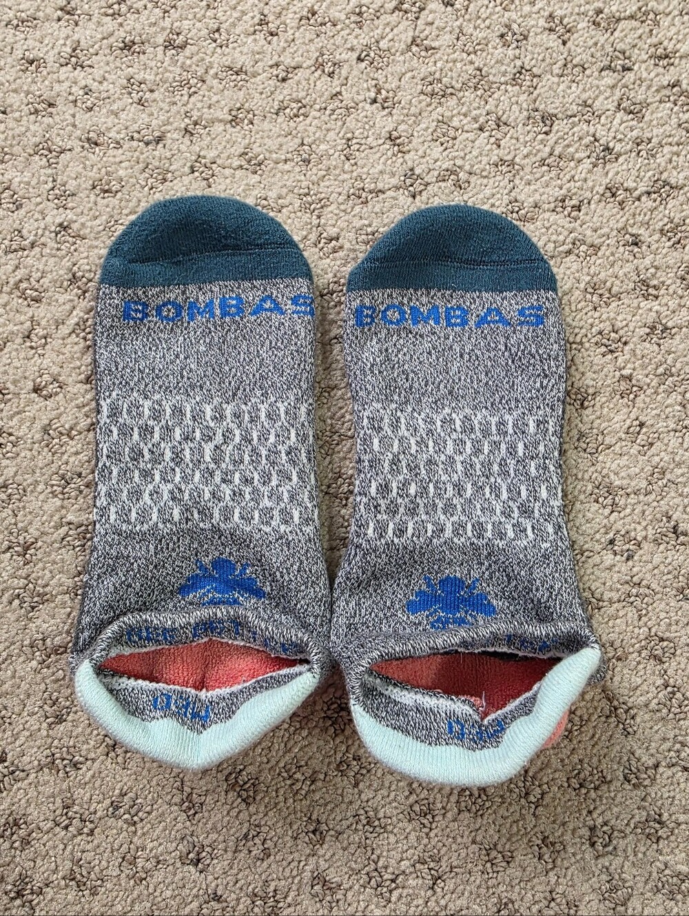Bombas No-Show Athletic Socks in Gray with Teal and Blue Details